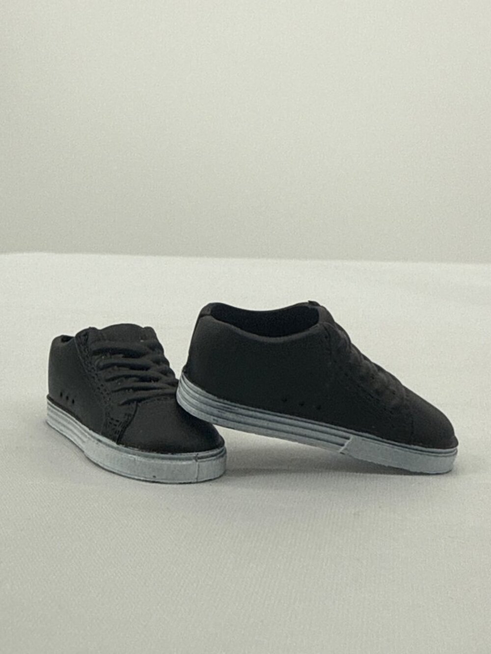 Y2K Black Miniature Doll Skate Sneakers Male Fashion Doll Shoes